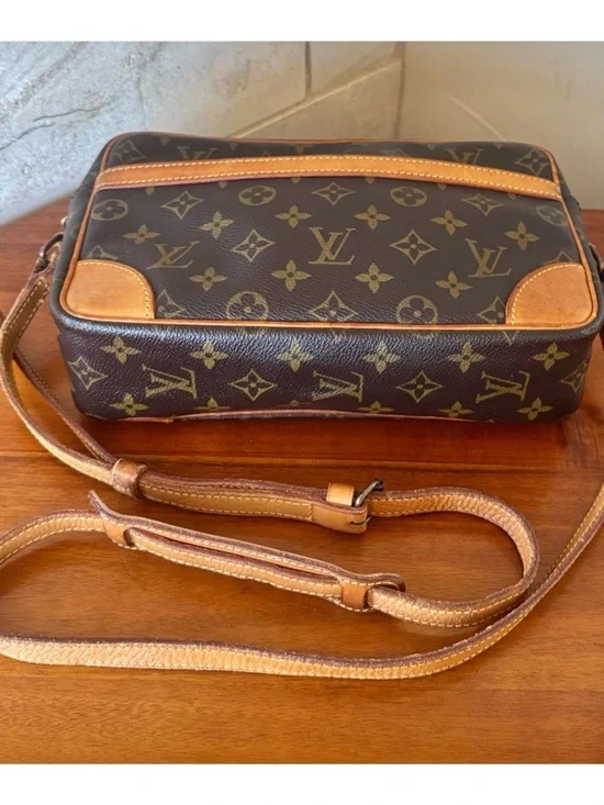 💚TIMELESS💚LOUIS VUITTON TROCADERO 27 SHOULDER BAG - Picture 2 of 15